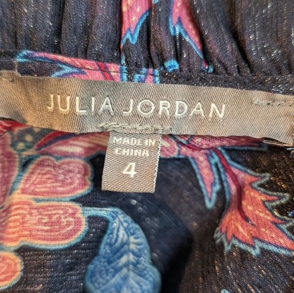 Metallic Paisley Ruffle Long Sleeve....Size 4 - Picture 9 of 9